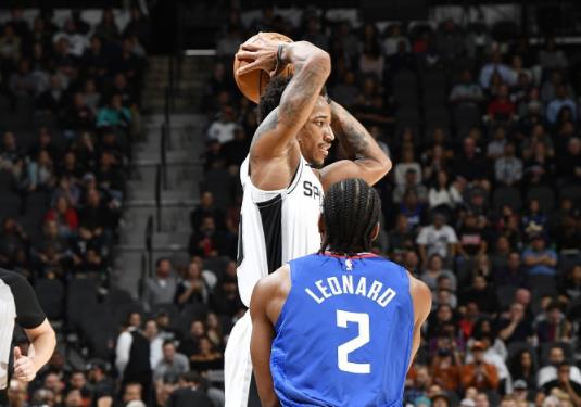  快船伦纳德致命封盖锁定胜局